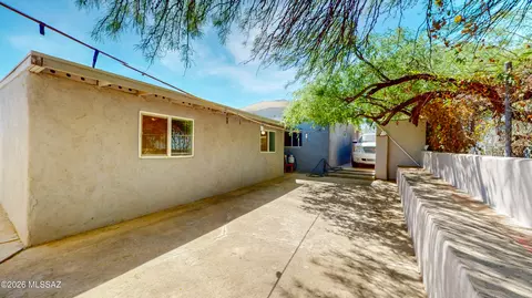 Exterior - 701 E 38th St, Tucson, AZ 85713 photo 3 of 4