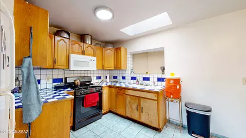 Kitchen - 701 E 38th St, Tucson, AZ 85713 photo 1 of 3