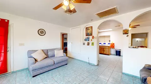 Living - 701 E 38th St, Tucson, AZ 85713 photo 2 of 4