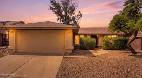 690 S Chimney Canyon Dr, Tucson, AZ 85748