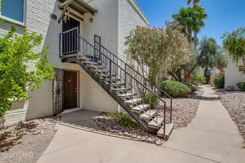 8450 E Old Spanish Trl #157, Tucson, AZ 85710