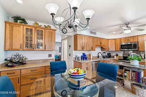 1330 S Avenida Polar S #E-10, Tucson, AZ 85710