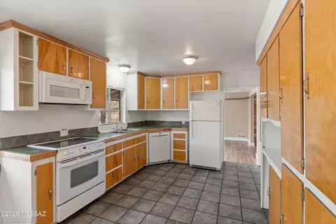 Kitchen - 3263 E 5th St, Tucson, AZ 85716 photo 2 of 3