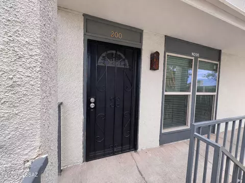 1620 N Wilmot Rd #N200, Tucson, AZ 85712