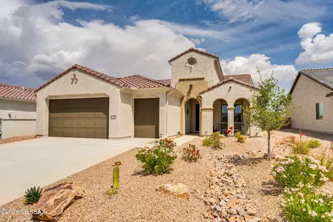 1445 E Golden Rock Way, Green Valley, AZ 85614
