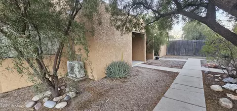 3334 E Presidio Rd, Tucson, AZ 85716