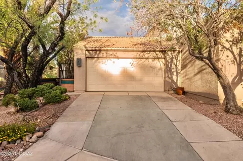 140 N Caviar Pl, Tucson, AZ 85745