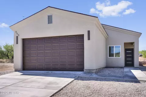 955 Tecla Ct, Rio Rico, AZ 85648