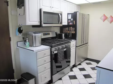 Kitchen - 1002 E Irene St, Pearce, AZ 85625 photo 2 of 4