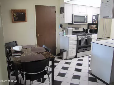 Kitchen - 1002 E Irene St, Pearce, AZ 85625 photo 4 of 4