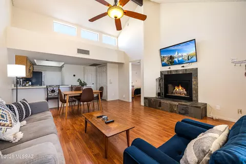 1200 E River Rd #G-88, Tucson, AZ 85718