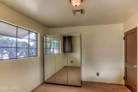 Bedroom - 2437 E Beverly Dr, Tucson, AZ 85719 photo 2 of 4
