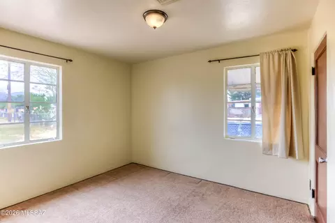 Bedroom - 2437 E Beverly Dr, Tucson, AZ 85719 photo 3 of 4