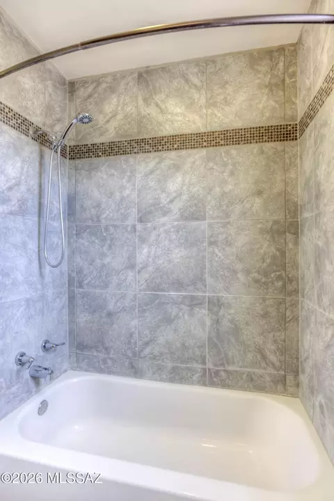 Bath - 2437 E Beverly Dr, Tucson, AZ 85719 photo 2 of 2