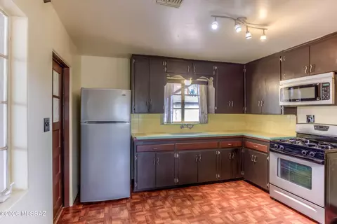 Kitchen - 2437 E Beverly Dr, Tucson, AZ 85719 photo 1 of 4