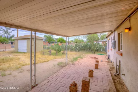 Exterior - 2437 E Beverly Dr, Tucson, AZ 85719 photo 8 of 8