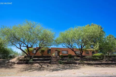 1629 W Meadow Hills Dr, Nogales, AZ 85621