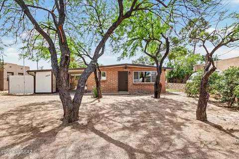 3450 Elida St, Tucson, AZ 85716