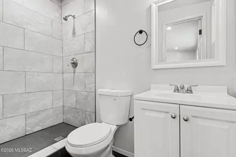 Bath - 3450 Elida St, Tucson, AZ 85716 photo 1 of 2