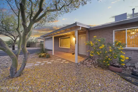 Exterior - 10036 E Sierrita Pl, Tucson, AZ 85749 photo 2 of 4