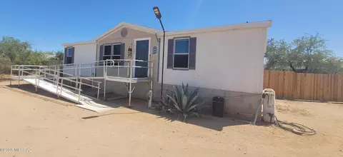 11391 W Desert Grass Ln, Tucson, AZ 85743