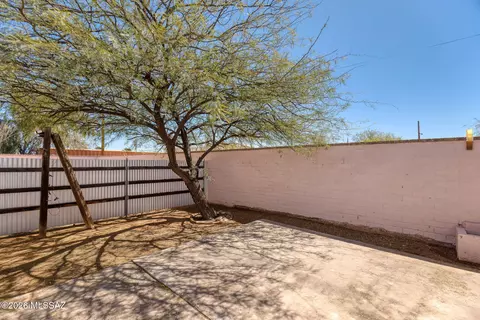 Exterior - 2936 Edison St, Tucson, AZ 85716 photo 7 of 10