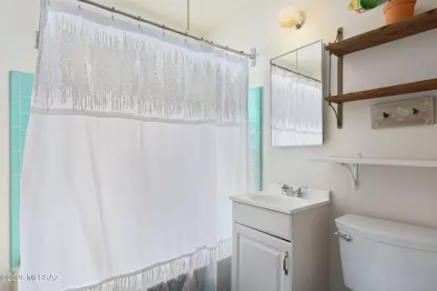 Bath - 2936 Edison St, Tucson, AZ 85716 photo 1 of 2