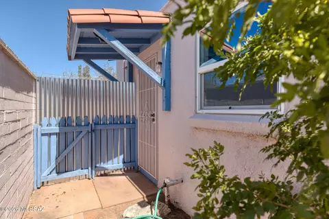 Exterior - 2936 Edison St, Tucson, AZ 85716 photo 5 of 10