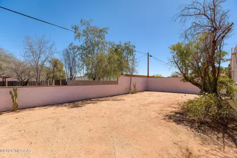 Exterior - 2936 Edison St, Tucson, AZ 85716 photo 4 of 10