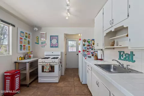 Kitchen - 2936 Edison St, Tucson, AZ 85716 photo 1 of 6
