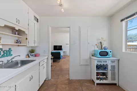 Kitchen - 2936 Edison St, Tucson, AZ 85716 photo 3 of 6
