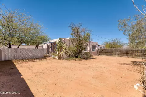 Exterior - 2936 Edison St, Tucson, AZ 85716 photo 2 of 10