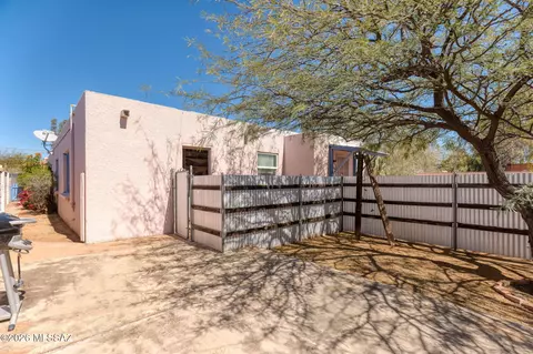 Exterior - 2936 Edison St, Tucson, AZ 85716 photo 6 of 10