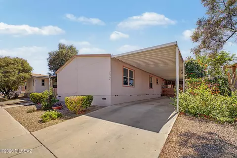 2870 E Cottonwood Club Ln, Tucson, AZ 85706