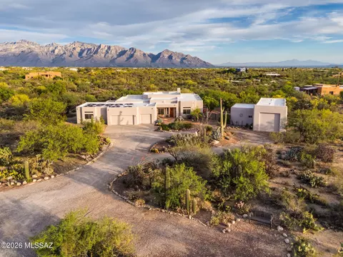 13820 N Como Dr, Tucson, AZ 85755