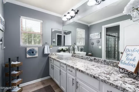 Bath - 14175 E Lazy Jake Ln, Vail, AZ 85641 photo 3 of 4