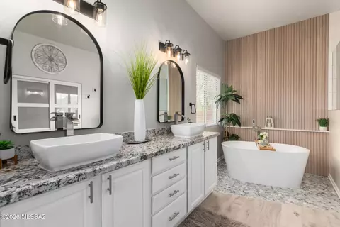 Bath - 14175 E Lazy Jake Ln, Vail, AZ 85641 photo 1 of 4