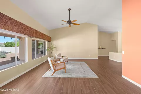 Living - 63178 E Brooke Pk Dr, Saddlebrooke, AZ 85739 photo 3 of 4