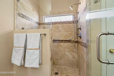 Bath - 63178 E Brooke Pk Dr, Saddlebrooke, AZ 85739 photo 3 of 4