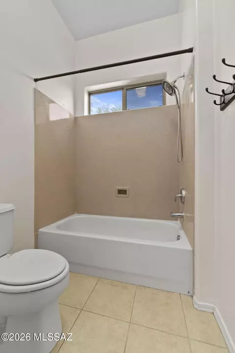 Bath - 13668 E High Plains Ranch St, Vail, AZ 85641 photo 2 of 3