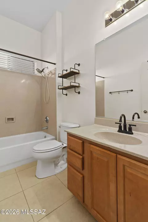 Bath - 13668 E High Plains Ranch St, Vail, AZ 85641 photo 3 of 3