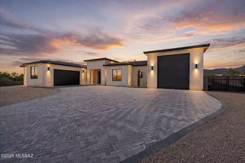 3721 W Ironwood Hill Dr, Tucson, AZ 85745