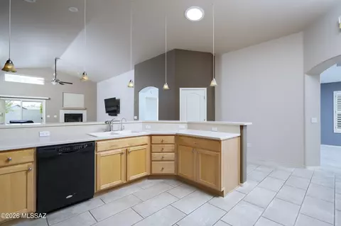 Kitchen - 10172 E Gray Hawk Dr, Tucson, AZ 85730 photo 2 of 2