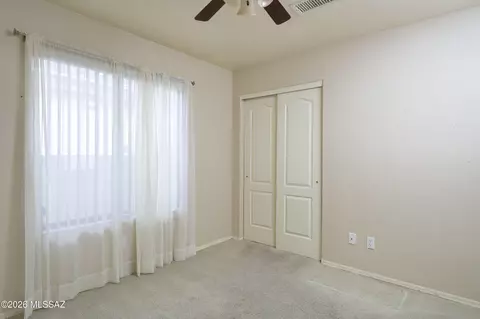 Bedroom - 10172 E Gray Hawk Dr, Tucson, AZ 85730 photo 4 of 4