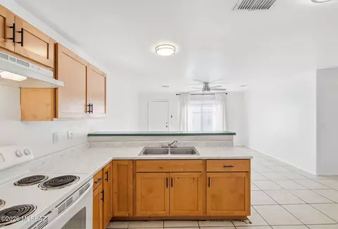 Kitchen - 1044 E 27th St, Tucson, AZ 85713 photo 2 of 2