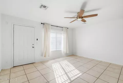 Living - 1044 E 27th St, Tucson, AZ 85713 photo 1 of 3