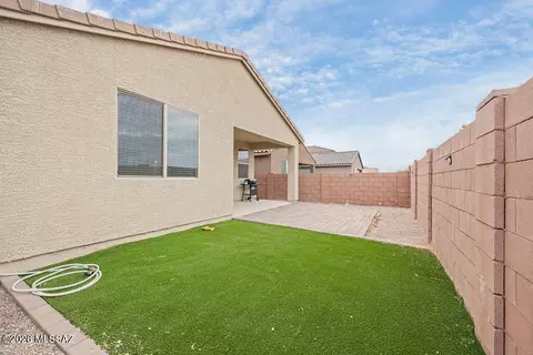 Exterior - 11295 S Weismann Dr, Vail, AZ 85641 photo 1 of 4