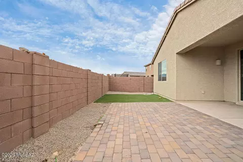 Exterior - 11295 S Weismann Dr, Vail, AZ 85641 photo 3 of 4