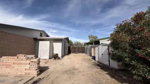 Exterior - 3371 W Eunice St, Tucson, AZ 85741 photo 4 of 5