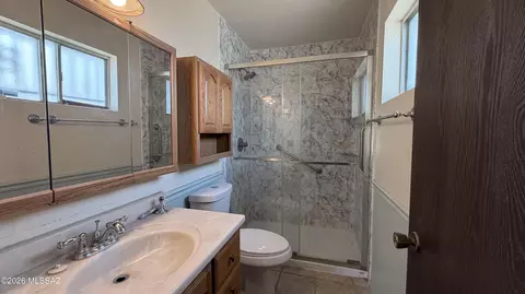 Bath - 3371 W Eunice St, Tucson, AZ 85741 photo 2 of 2